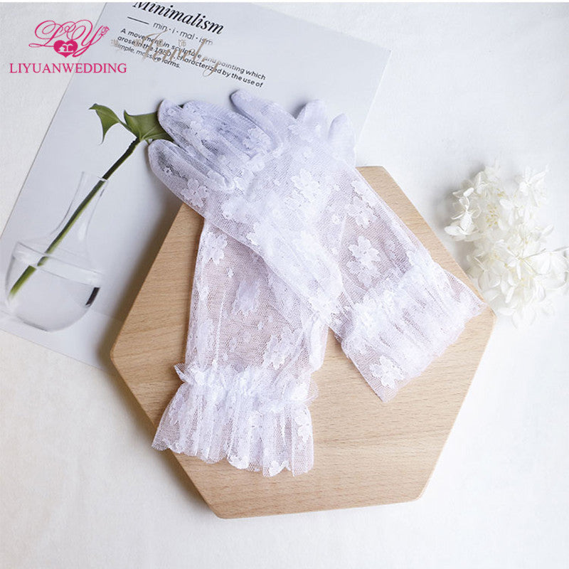 Korean Style Bride Wedding Dress with Lace Gloves